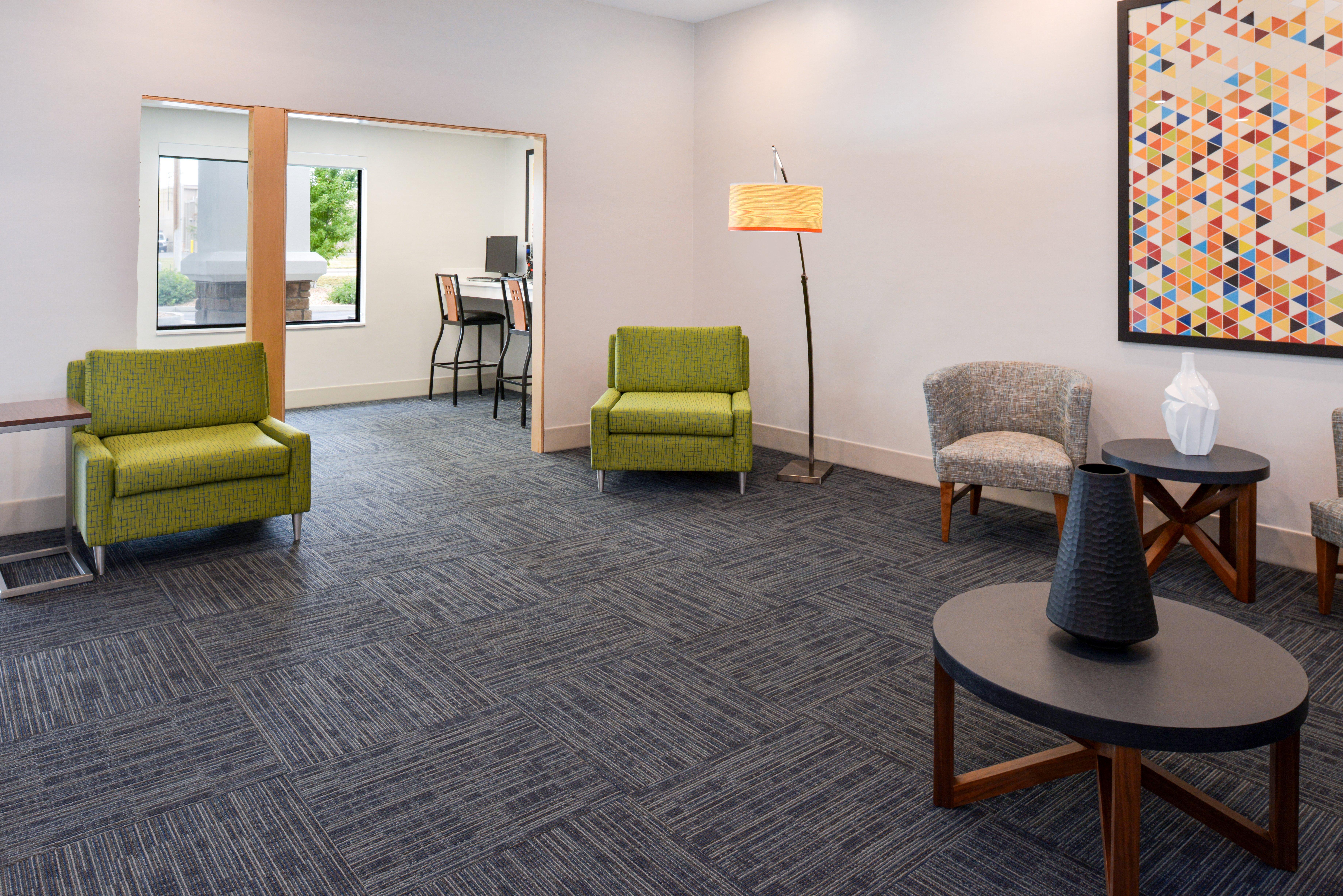 Holiday Inn Express & Suites Pueblo By Ihg Eksteriør billede