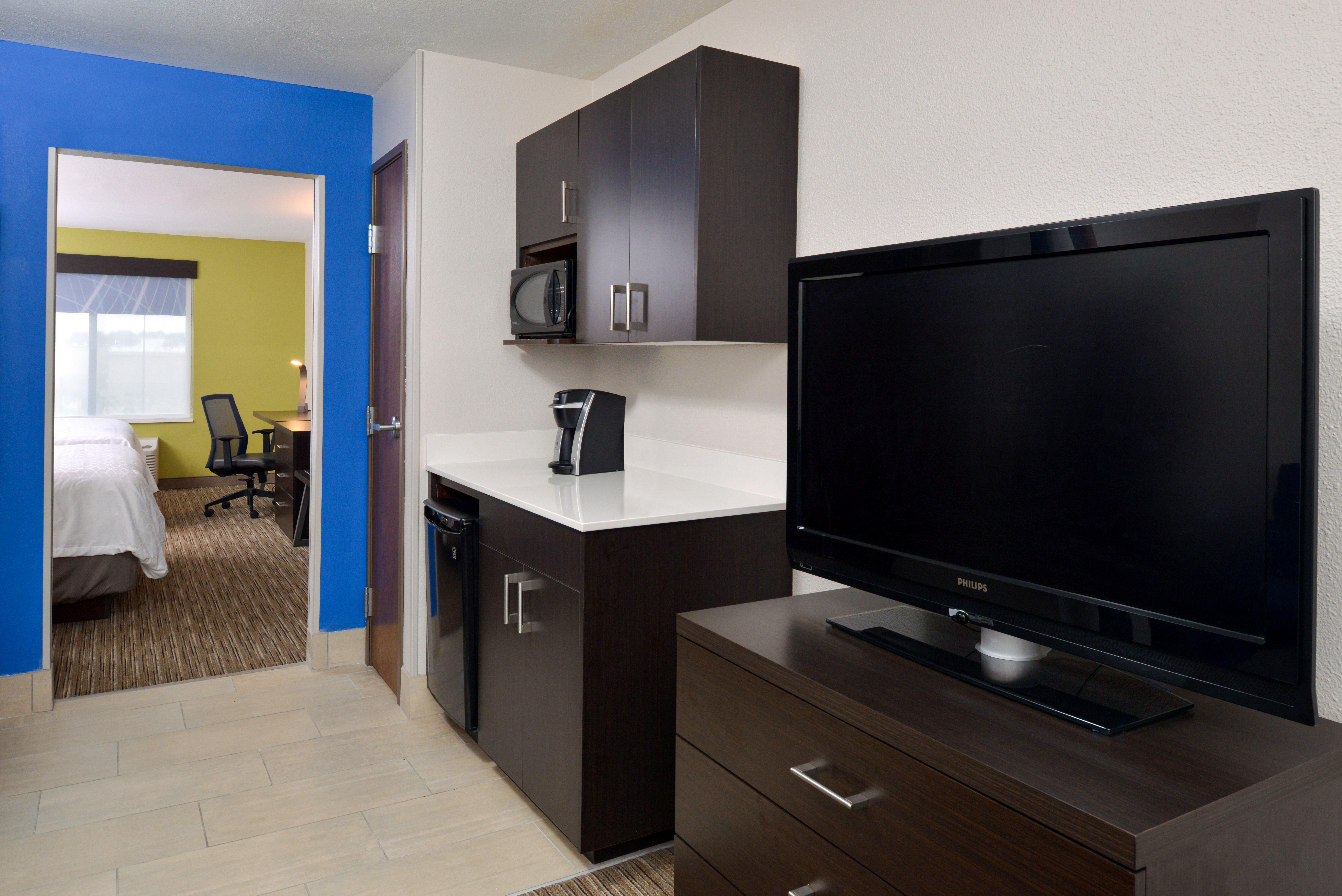 Holiday Inn Express & Suites Pueblo By Ihg Eksteriør billede