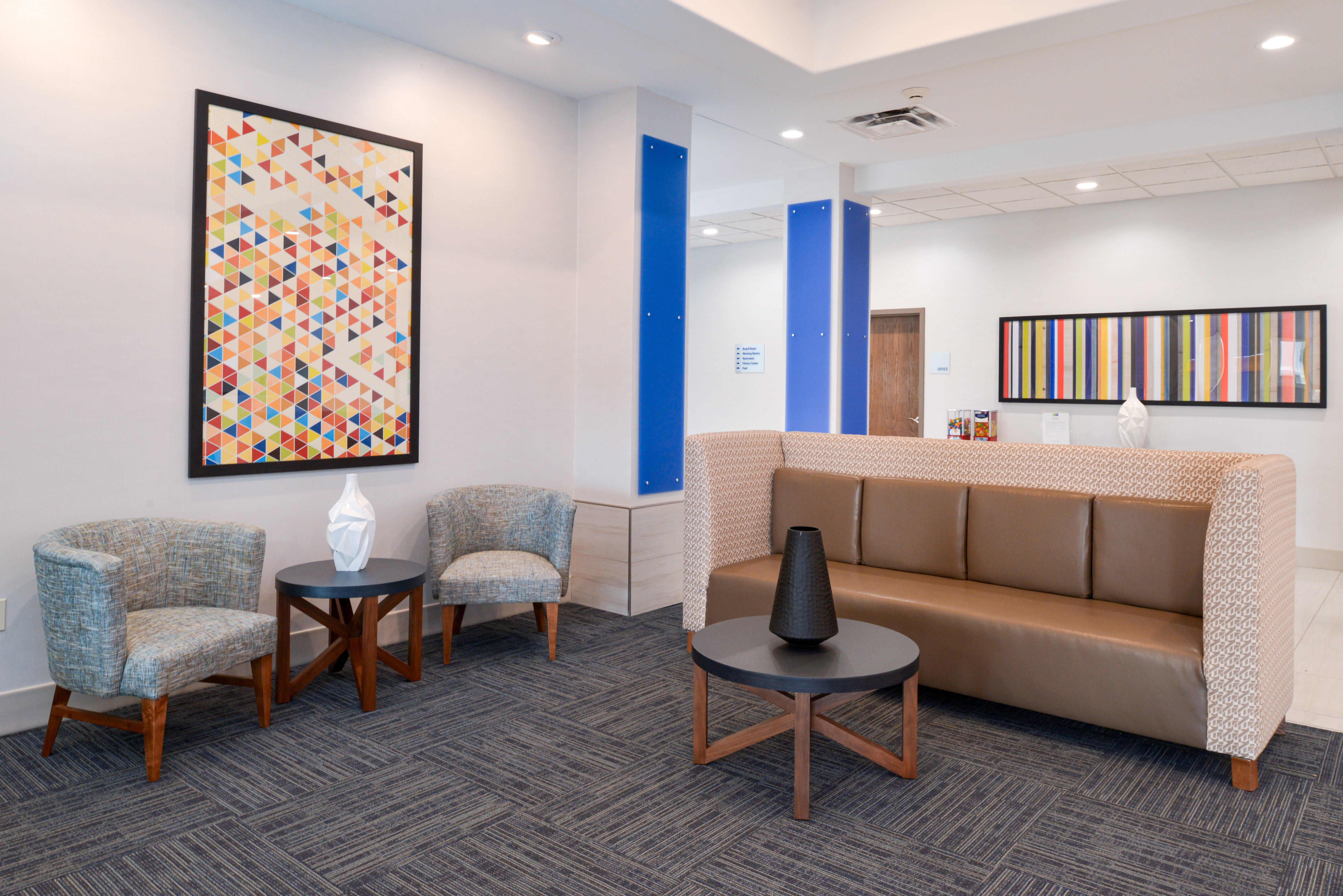 Holiday Inn Express & Suites Pueblo By Ihg Eksteriør billede