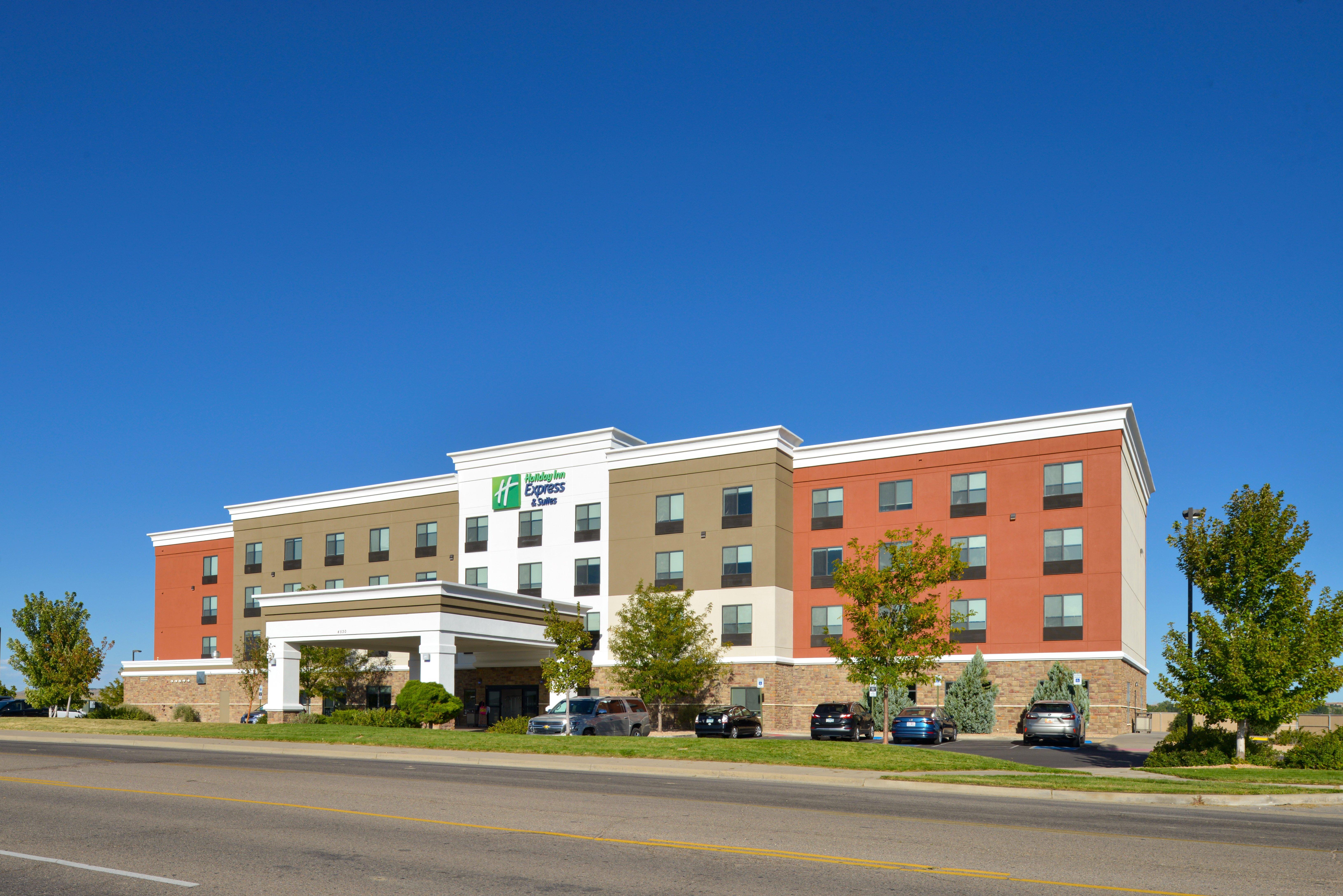 Holiday Inn Express & Suites Pueblo By Ihg Eksteriør billede