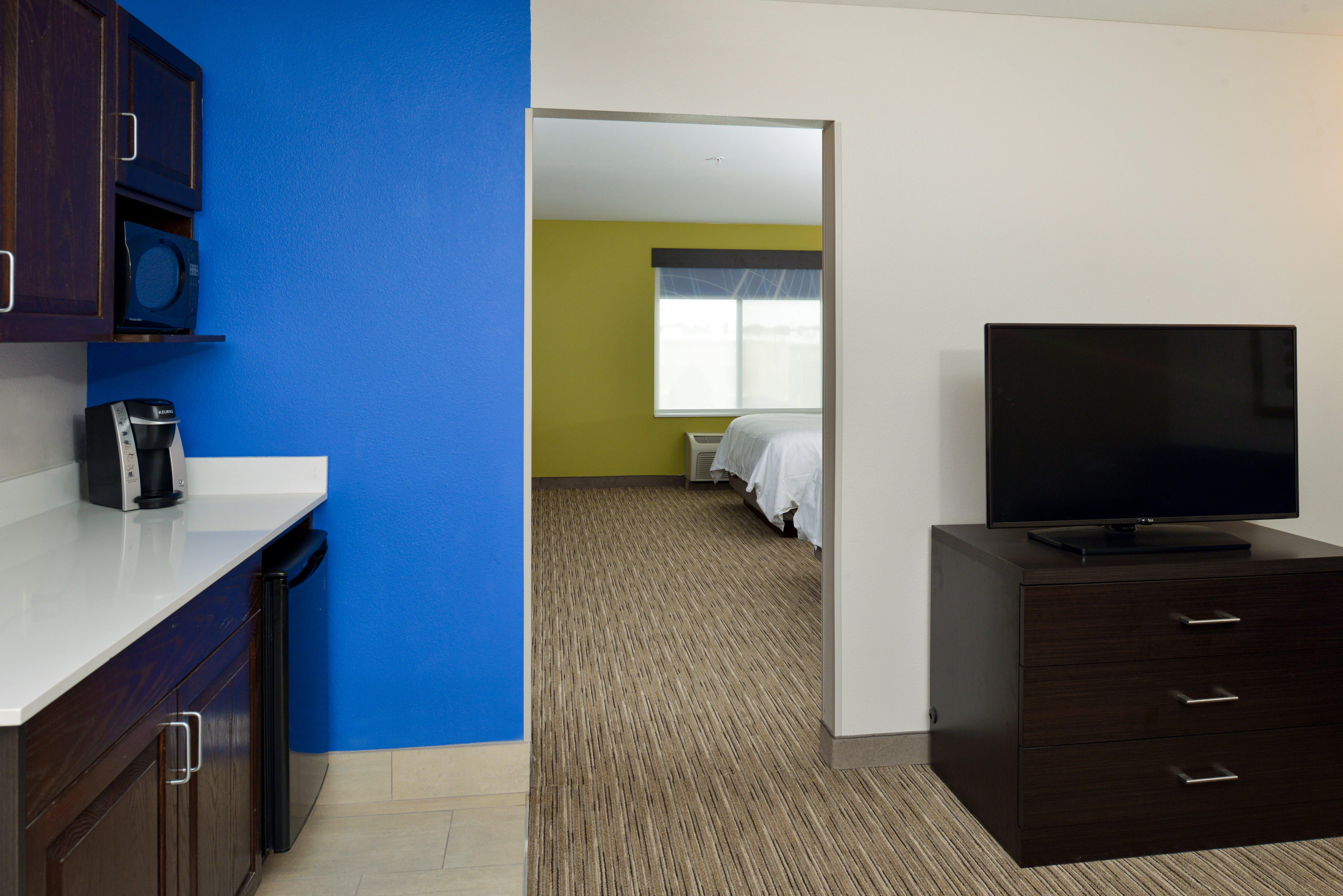 Holiday Inn Express & Suites Pueblo By Ihg Eksteriør billede