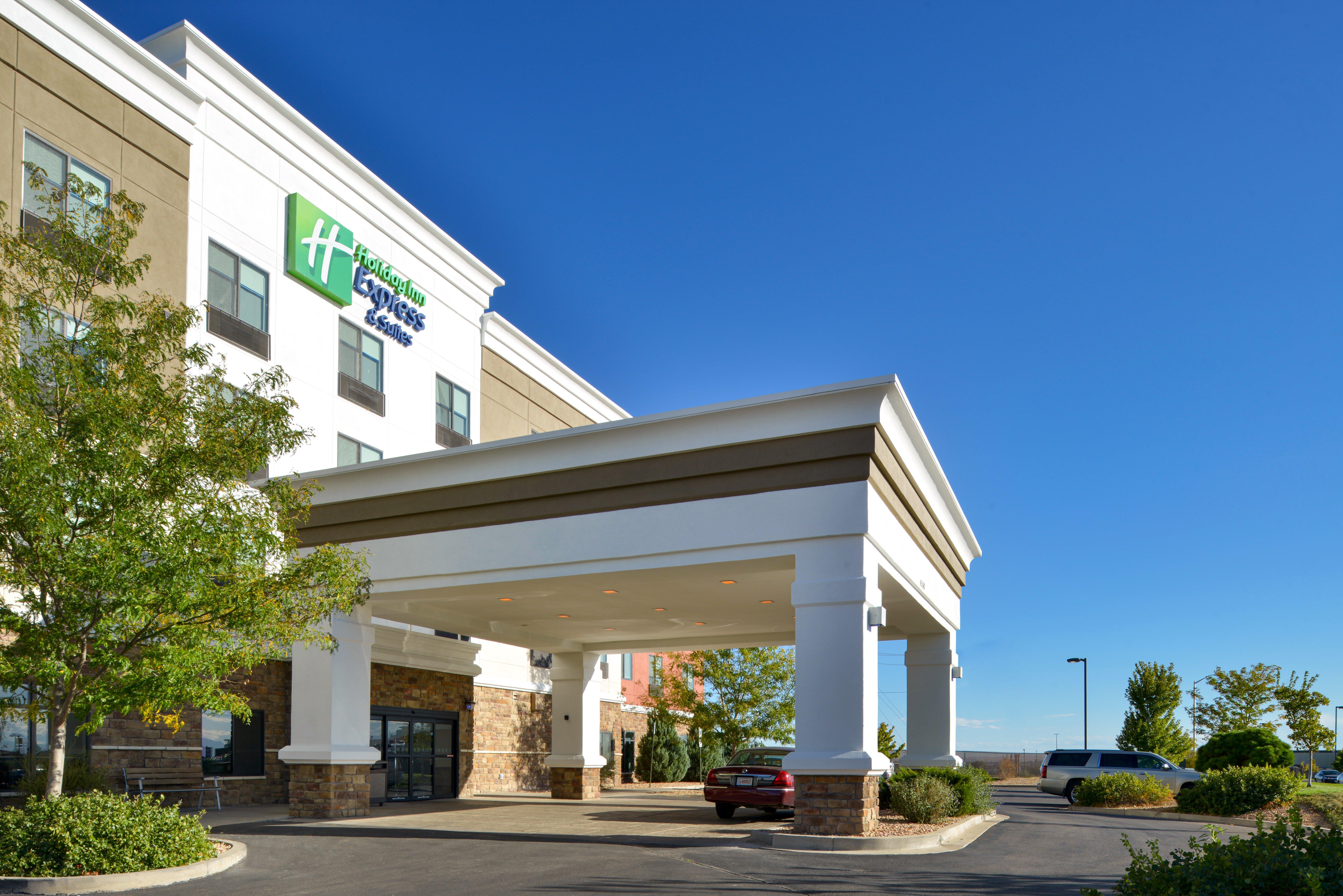 Holiday Inn Express & Suites Pueblo By Ihg Eksteriør billede
