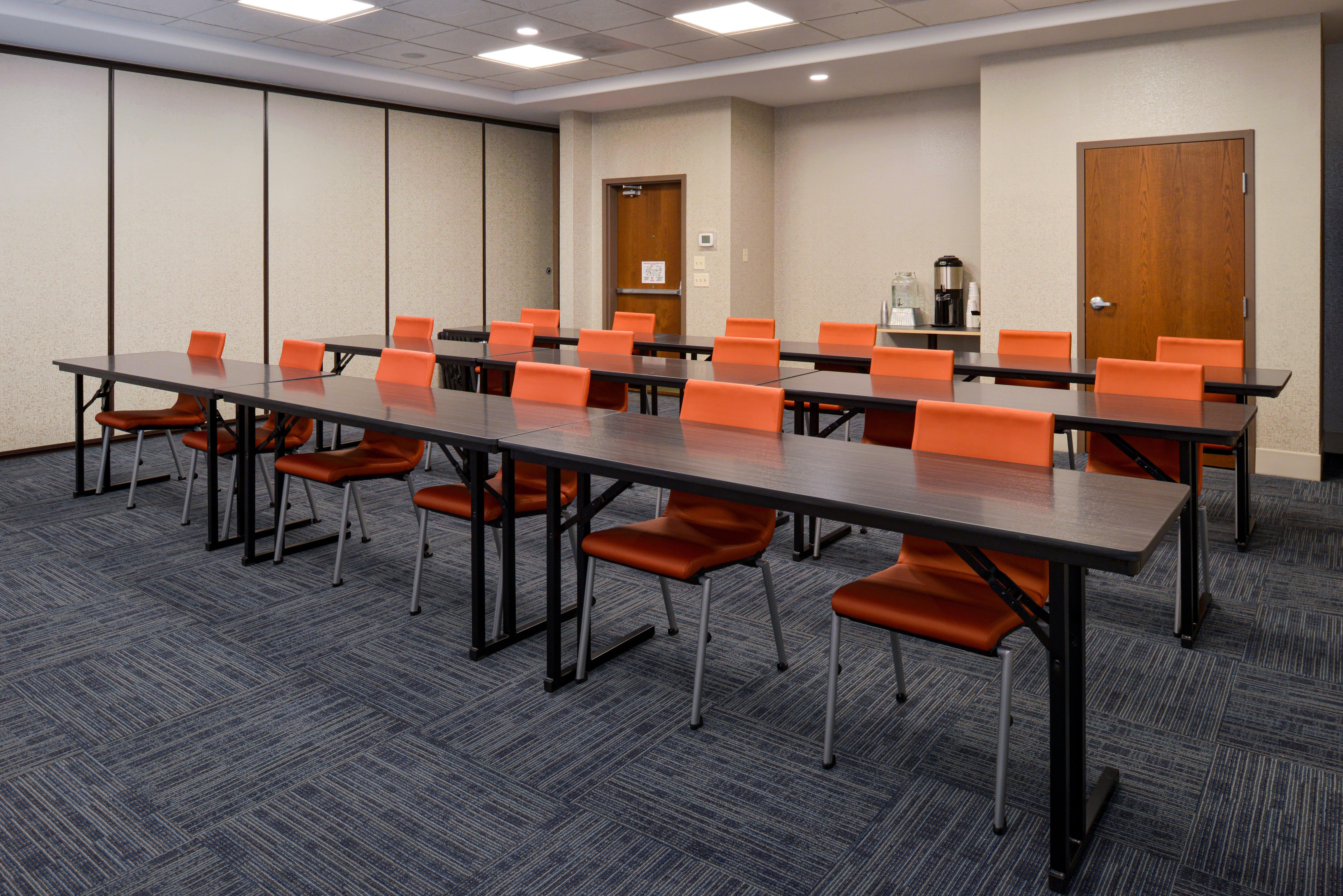 Holiday Inn Express & Suites Pueblo By Ihg Eksteriør billede