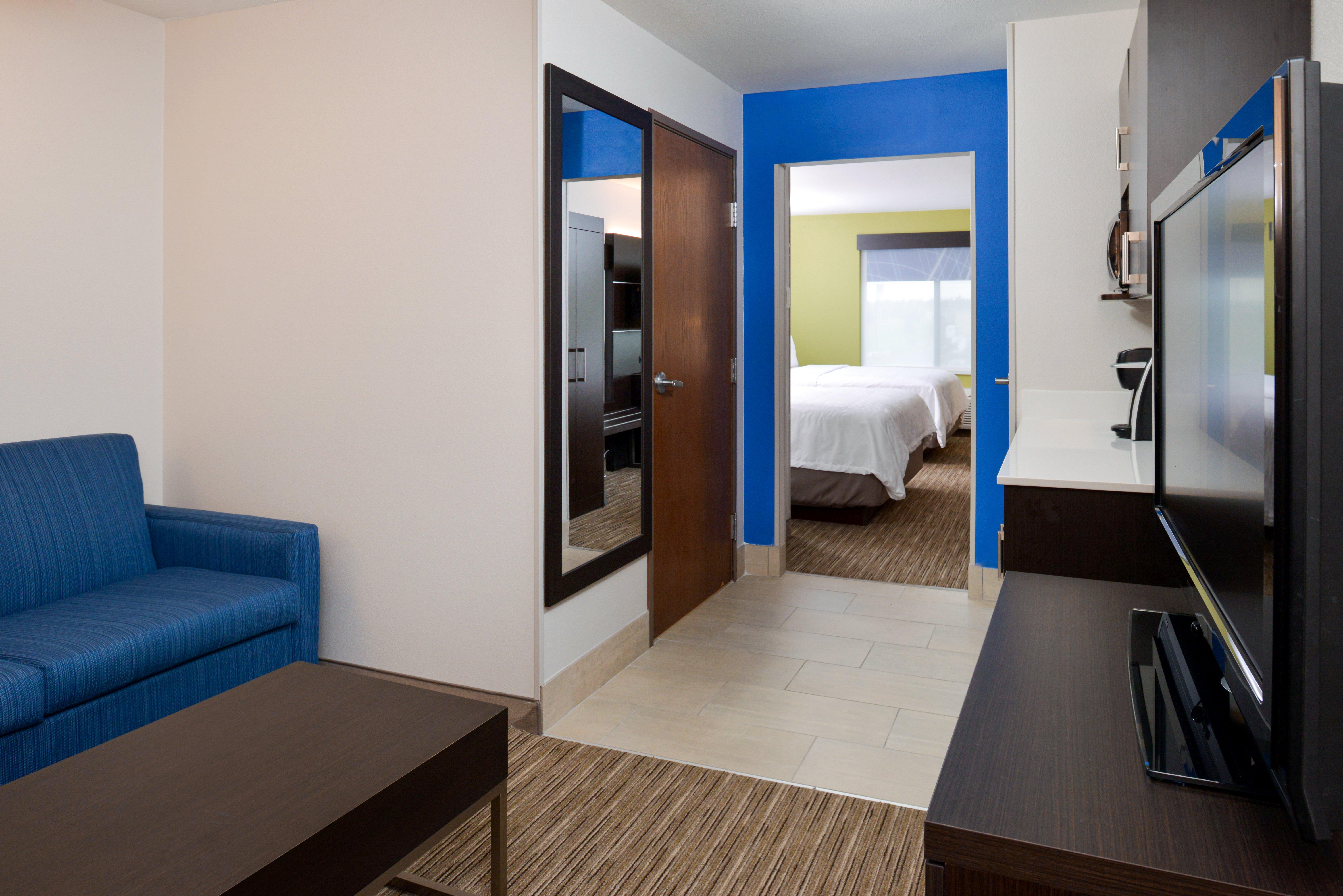 Holiday Inn Express & Suites Pueblo By Ihg Eksteriør billede