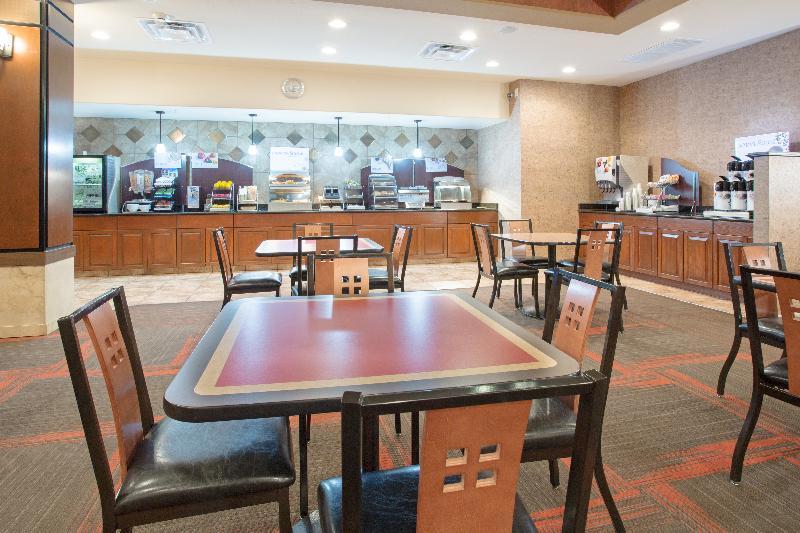 Holiday Inn Express & Suites Pueblo By Ihg Eksteriør billede